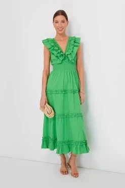 Gold Dianne Studs -Vogue Vista Clothing 0rKmEWOZhqMgGDpzJAtByuFhkOSCEje4 1