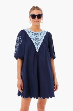 07 Blue Sunglasses -Vogue Vista Clothing 1oDRvkzTK8uMew7rkAGrJ6IHvAjQlhZI 1