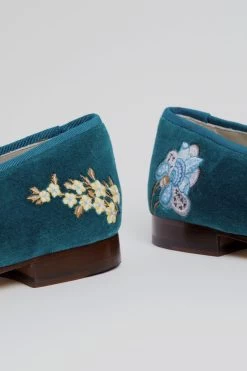 Ink Blue Velvet Banyan Slippers -Vogue Vista Clothing 1u2DKtXIdjLs7lJxAqJRMwxVbrRV2DwR 1