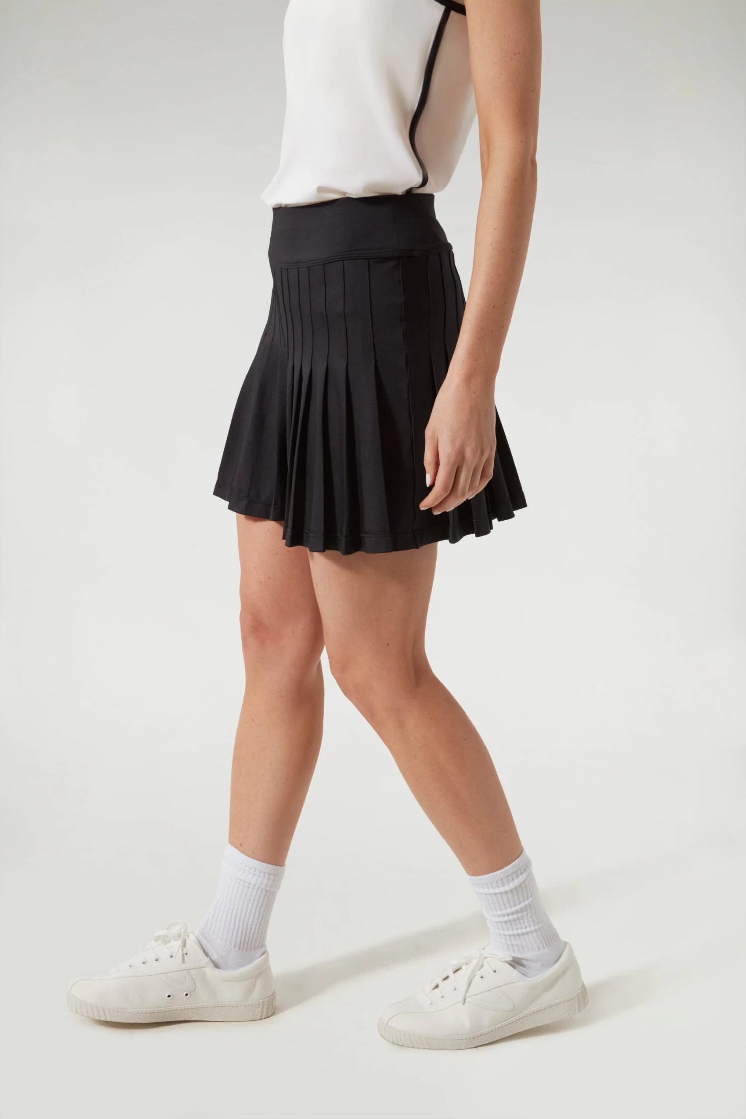 Black And White 15 Inch Williams Tennis Skirt 4 Black And White 15 Inch Williams Tennis Skirt - Image 4