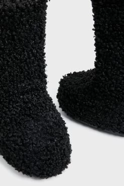 Moon Boot Black Icon Faux Astrakan Boots -Vogue Vista Clothing 4cHQuF27oeTfumhfJl9wurl4bHmivmXz 1