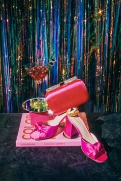 Emerald Diana Stud Earrings -Vogue Vista Clothing 6Gb4gpmF7zTXMAUBHRnKIbrxyzqA2iv7 1