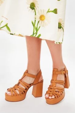 See By Chloé Light Brown Sierra Sandals -Vogue Vista Clothing 9lPuIV7wMnl4nlnsa0gA4gQlR3OZHlzZ 1
