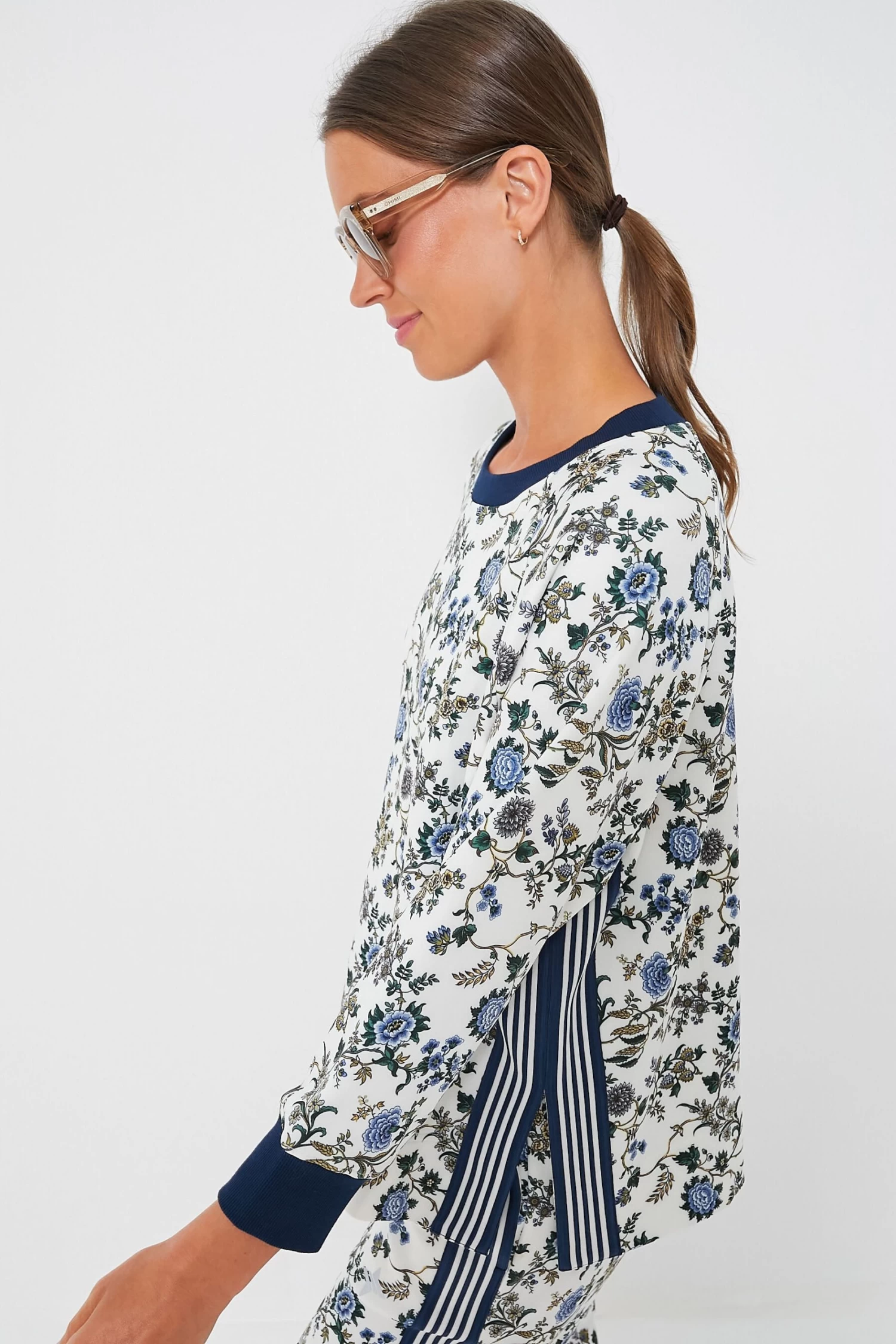 White Wildflower Maggie Pullover 4 White Wildflower Maggie Pullover - Image 4