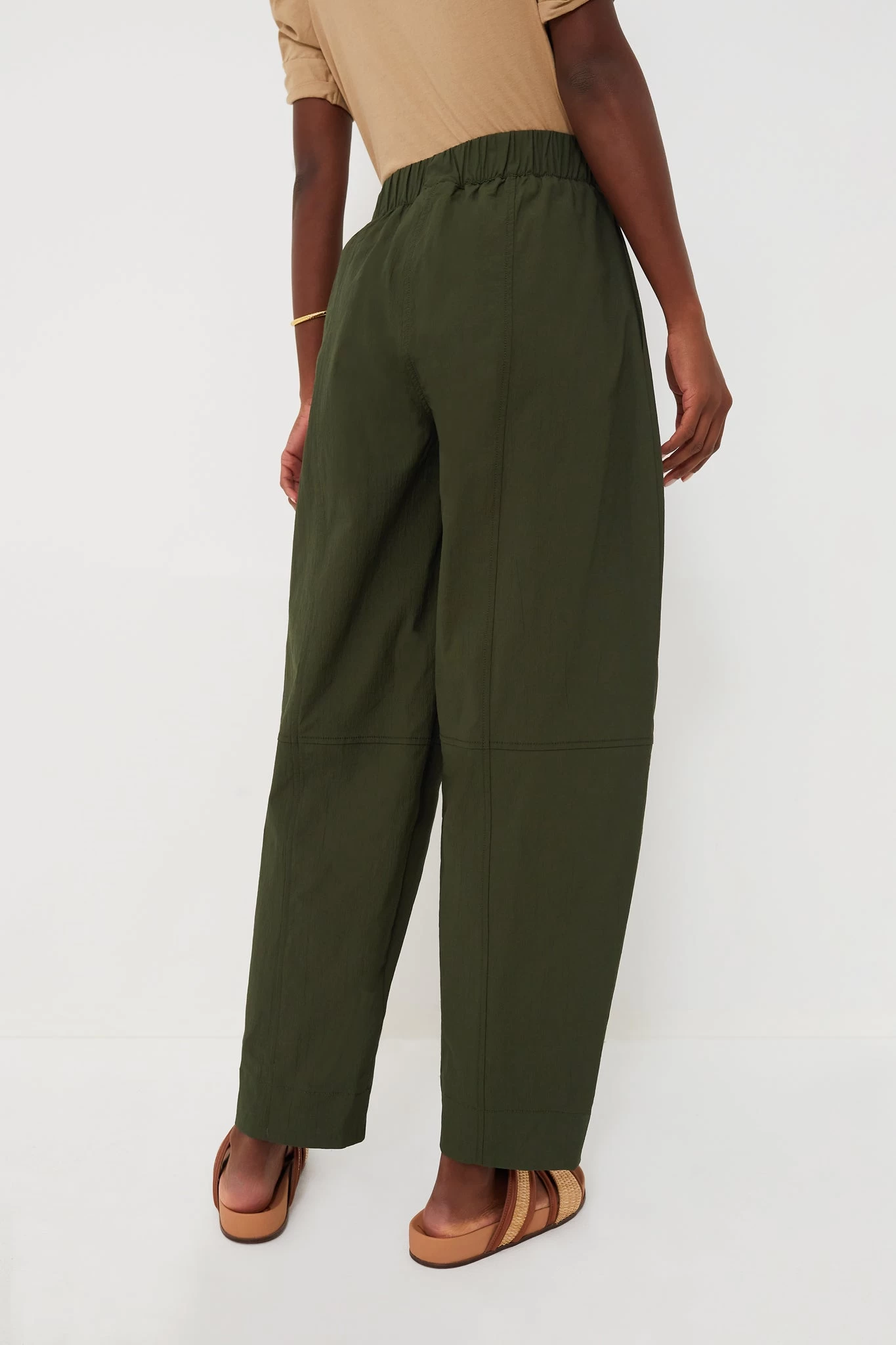 Ganni Kombu Green Cotton Crepe Elasticated Curve Pants 4 Ganni Kombu Green Cotton Crepe Elasticated Curve Pants - Image 4
