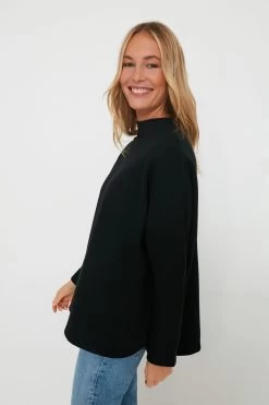 Black Bowie Popover -Vogue Vista Clothing FqL3aJOTIqUDerqnhfyEoTmO9YXZEhi4 1