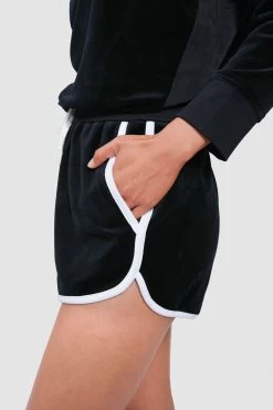 Black And White Piped Anders Short -Vogue Vista Clothing H32vqNND3nlOpSJrbGo0TYZEZlipYdXB 1