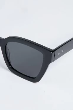 Black And Grey Polarized Rhys Sunglasses -Vogue Vista Clothing Q9BKQabiptJDQJrk4VylTFc9ysED5Mff 1