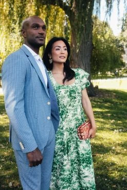 Gold Ginkgo Leaf Earrings -Vogue Vista Clothing RNRwydMgb4OyCyh2NajkK3g0LMbmAva1 1