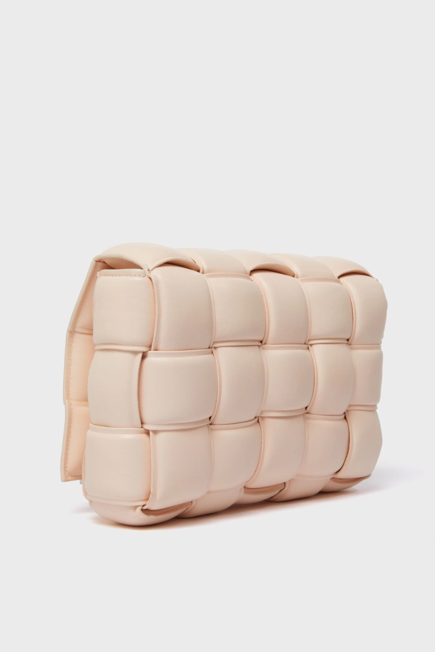 Bottega Veneta Pink Beige Maxi Intrecciato Padette Cassette Bag 2 Bottega Veneta Pink Beige Maxi Intrecciato Padette Cassette Bag - Image 2