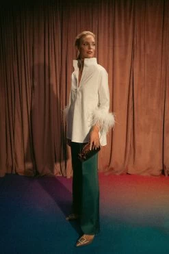 White Feather Willow Blouse -Vogue Vista Clothing bzE965Nw0H3f6mPbzwlFWvxVTL7HwKzU 1