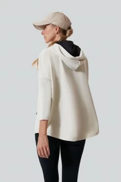 Cream Hooded Eden Sweatshirt -Vogue Vista Clothing cBXCBpOw9slxmuXc4JZjG8A1qNbKScew 1