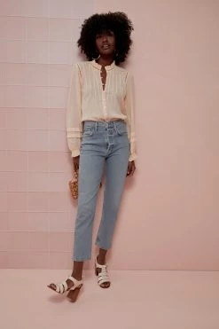 Gold Wire Hoop Earrings -Vogue Vista Clothing ck3GGpps3J2EiWjrYNQ9v47JjitJY13K 1