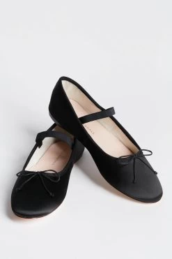 Loeffler Randall Black Satin Leonie Soft Ballet Flats -Vogue Vista Clothing d4Wb1UV64EoZ3WxBoZyK2CYleR6e49Px 1
