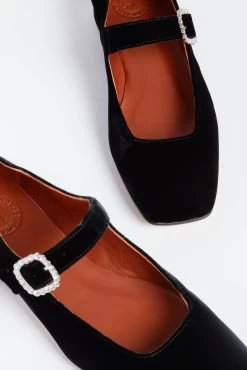 Black Low Mary Jane Diamante Velvet Shoes 7 Black Low Mary Jane Diamante Velvet Shoes -Vogue Vista Clothing e0qzdXv2kXBIX5Gw1ZObqCe96IDpq958 1