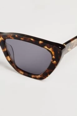 Espresso Tortoise Camila Sunglasses -Vogue Vista Clothing g31ZdXuJe0RVIeI05Qj2s7nuZlEcauQh 1