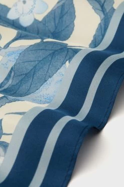 Bonnie Blossom Small Silk Scarf -Vogue Vista Clothing j7WgYos3m1aCcZh5xGFDAbzmsGwzZ5Ih 1