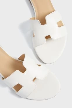 White Leather Alibi Sandals 10 White Leather Alibi Sandals -Vogue Vista Clothing jlsPnpcZ1TP3PnBo1FvOqi2Sr6IFNft7 1