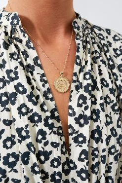 HOPE Small Pendant Coin -Vogue Vista Clothing nBMmVLIsbHFdRdDlWDWXN0eo0z0ribl3 1