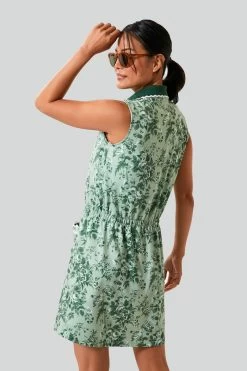 Green Bouquet Sleeveless Alcott Golf Dress -Vogue Vista Clothing nfNVrkywKh9zIY6MRoO3B1BOUXXj75rq 1