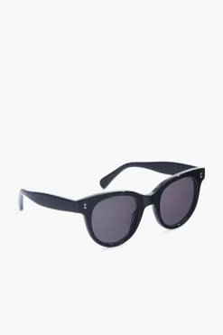 Black Sicilia Sunglasses -Vogue Vista Clothing rPd3N2px7AkMTIsg3JmFcyQmwzeXWL7w 1