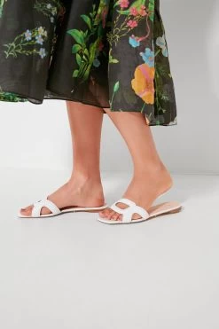 White Picaroon Sandal -Vogue Vista Clothing tHPn9OIxnABQ0pawOHoGfmv8fWvnf2fx 1