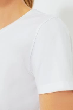 White Performance Cotton Jocelyn Tee -Vogue Vista Clothing tw9lF44peeEHUizSxu4r0IjNmVfYvAjJ 1