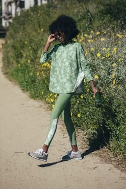 French Green And Provence Toile Kaylee Legging -Vogue Vista Clothing yvR2TN0IqsxOsimsSb8ppllsbuazntwa 1